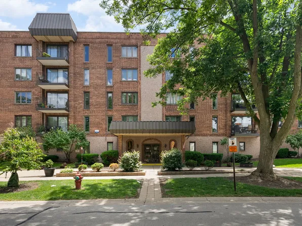 1551 Ashland Ave APT 208, Des Plaines, IL 60016
