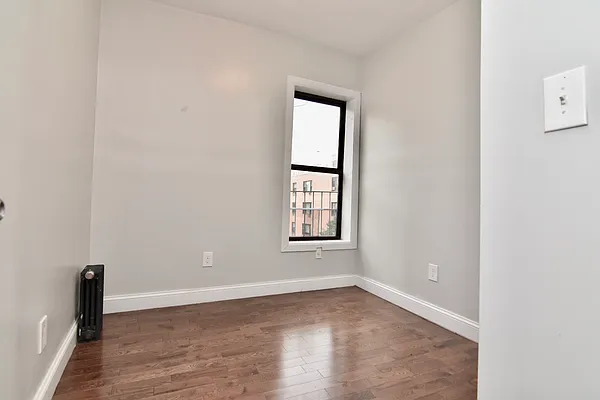 Rented by Compass | media 2