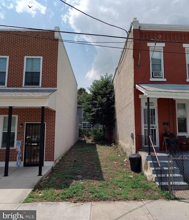 1st image of 748 N De Kalb St
