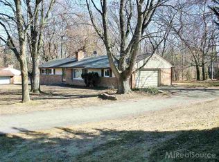 1198 Peveril Rd, Bloomfield Hills, MI 48304