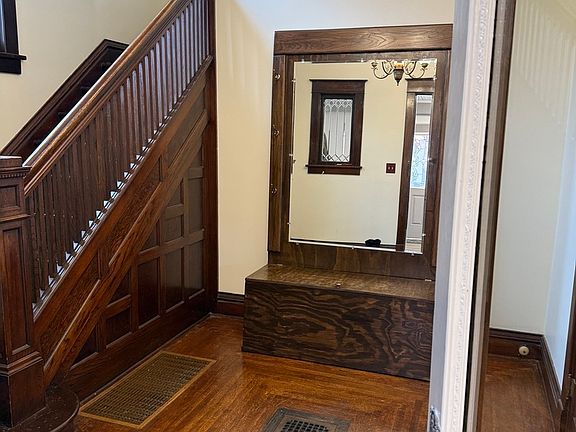 3rd image of 15405 S Joliet Rd