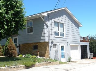 150 S 3rd St, Lansing, IA 52151