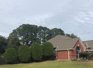 6986 Breezy Point, Willis, TX 77318