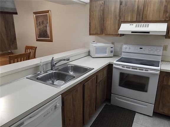 5th image of 14255 Rosemary Ln APT 8227