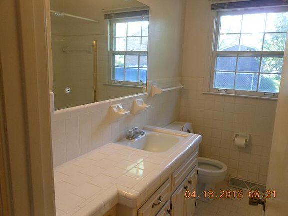 4th image of 328 Welchwood Dr