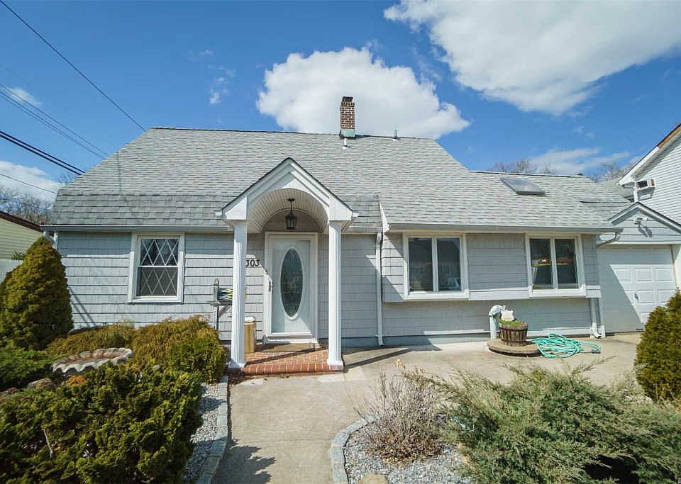 1st image of 303 Landsdown Ave