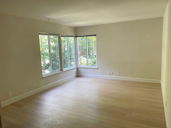 2nd image of 726 Channing Ave