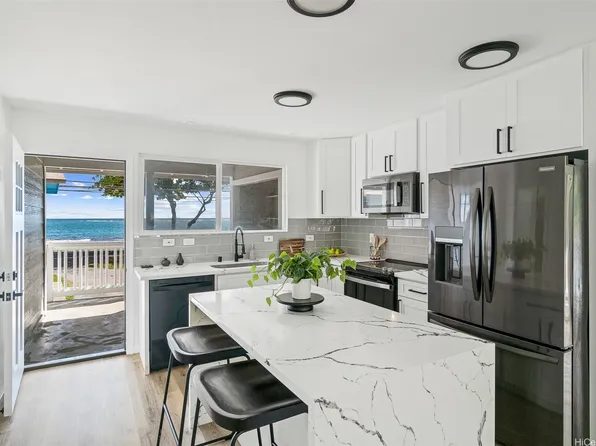 54-74 Kamehameha Hwy Unit B, Hauula, HI 96717