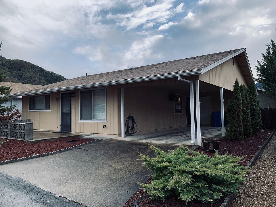 1st image of 111 Wards Creek Ln