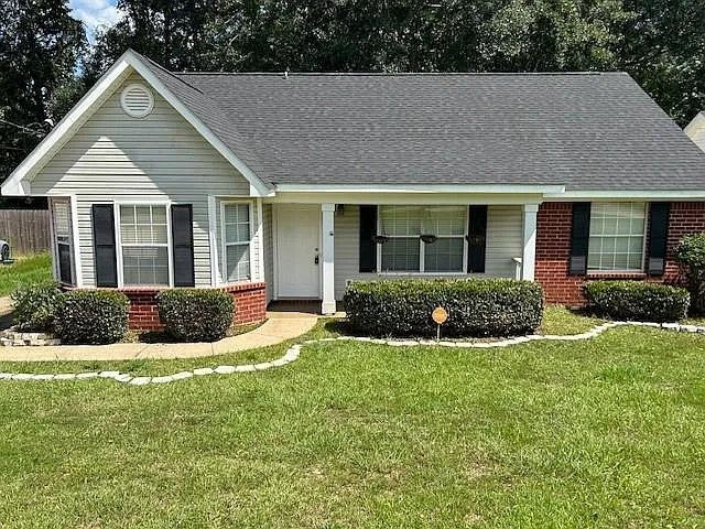 725 Copperfield Dr E — Photo 1