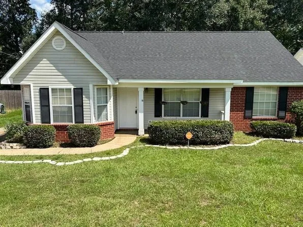 725 Copperfield Dr E, Mobile, AL 36608