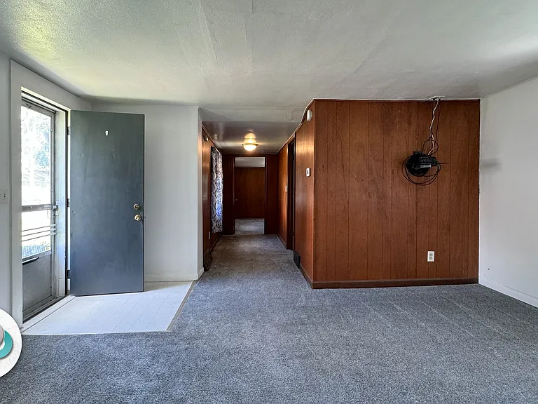 607 Cedar St — Photo 14
