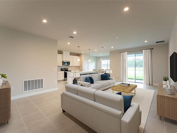 4th image of 123 VENETIAN PALMS BOULEVARD