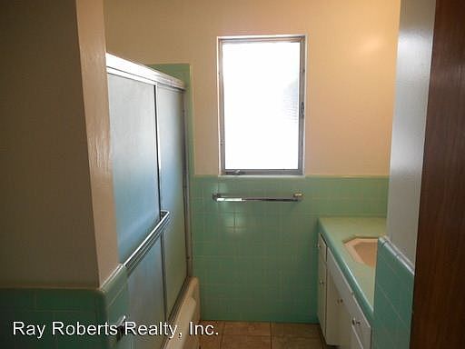 4th image of 544 W 120th St