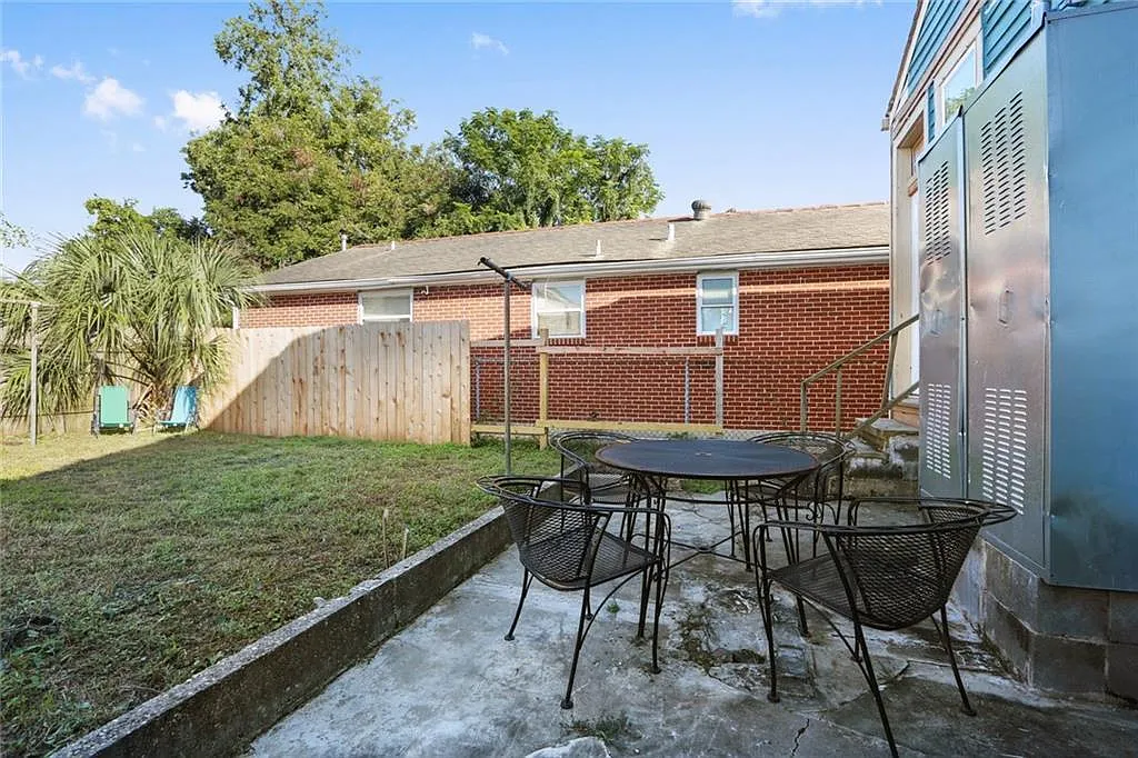 7929 Forshey St — Photo 3
