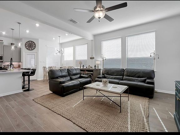 4th image of 212 Cider Gum Pl