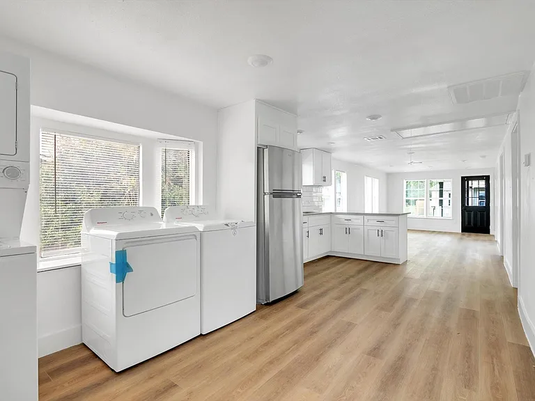 3510 Brooks St — Photo 12
