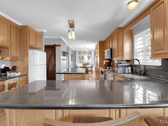 4th image of 1428 Kearney Dr