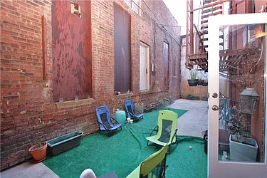 Rented by R New York