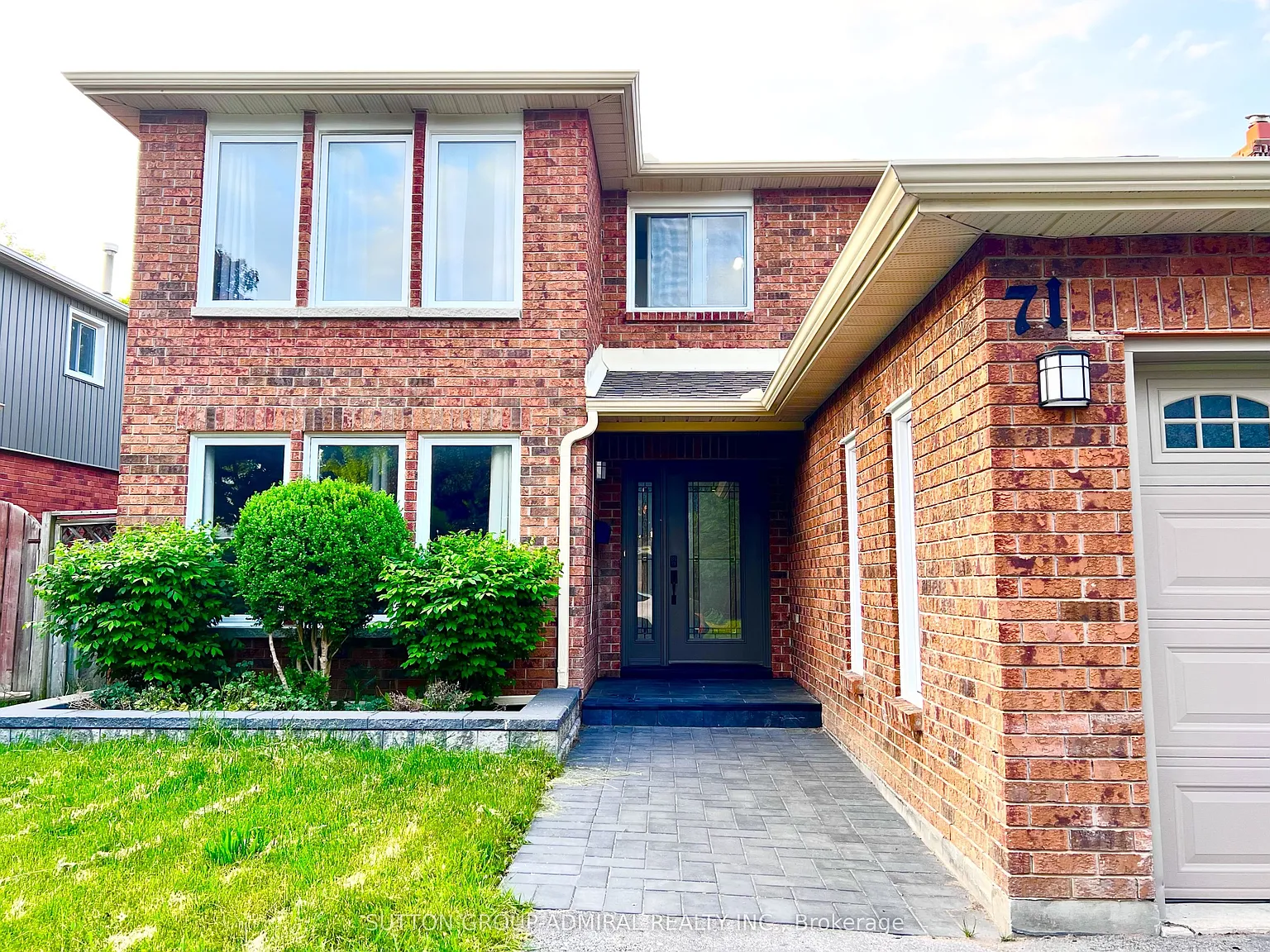3 bed, $2,550 — Photo 2