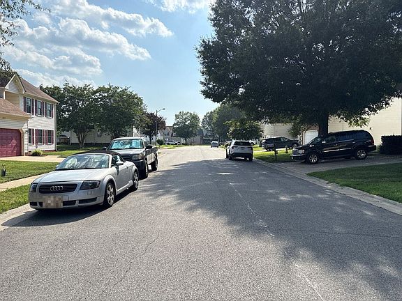 5th image of 6814 Burbage Landing Cir