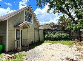 627 E 14th St, Houston, TX