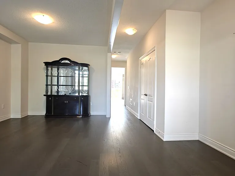 1538 Devine Point — Photo 6