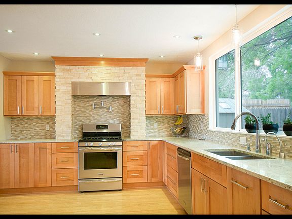 2nd image of 8308 Portales St NE