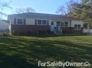 5461 Sunnywood Dr, Virginia Beach, VA 23455