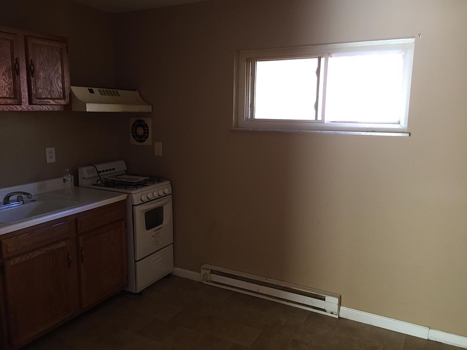 2nd image of 2537 Vera Ave APT 1