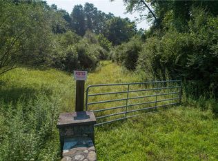 8 Ravine Rd, Pawling, NY 12564