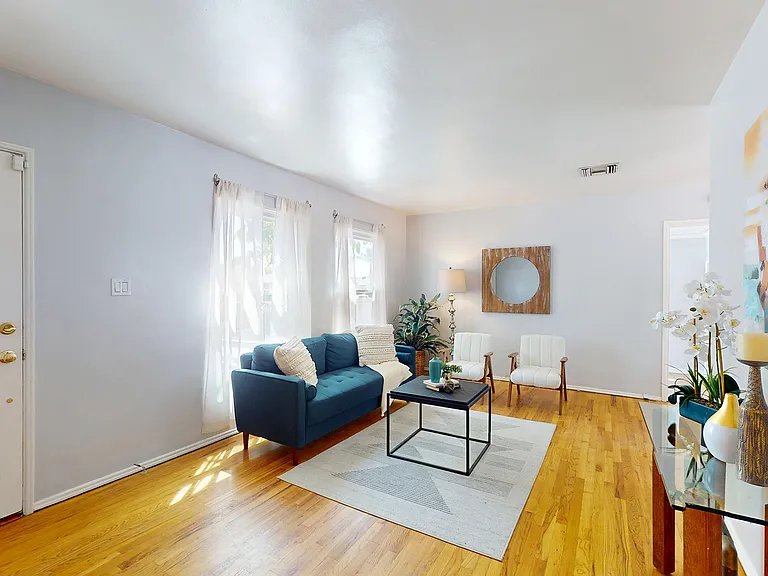 7827 Rhodes Ave — Photo 4