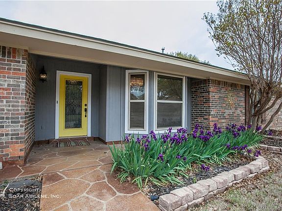 2nd image of 3217 Woodlake Dr