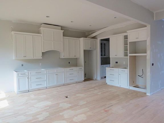 2nd image of 7269 Claudes Creek Dr