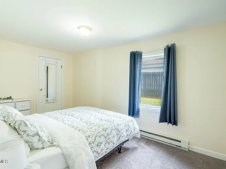 519 Sullivan Way — Photo 4