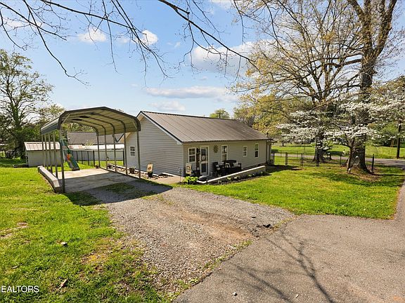3rd image of 4540 Wildwood Springs Rd