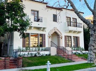 137 S Canon Dr APT 3, Beverly Hills, CA 90212