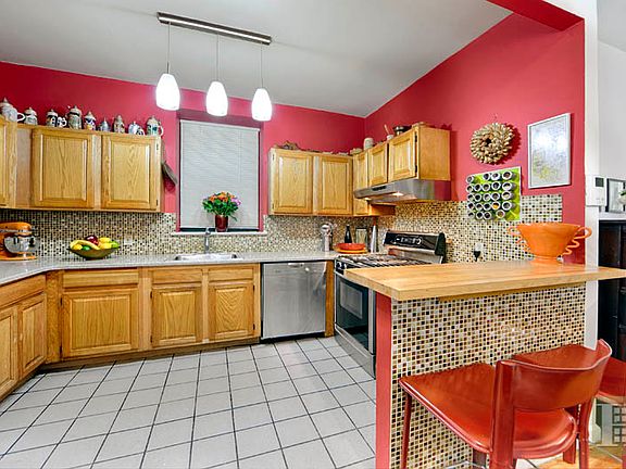 3rd image of 371 W 117th St APT 1C