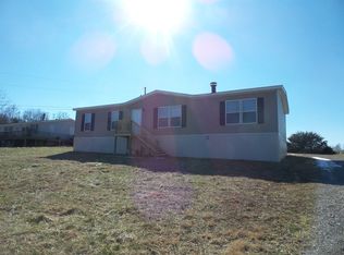 204 Cowan Ln, La Follette, TN 37766