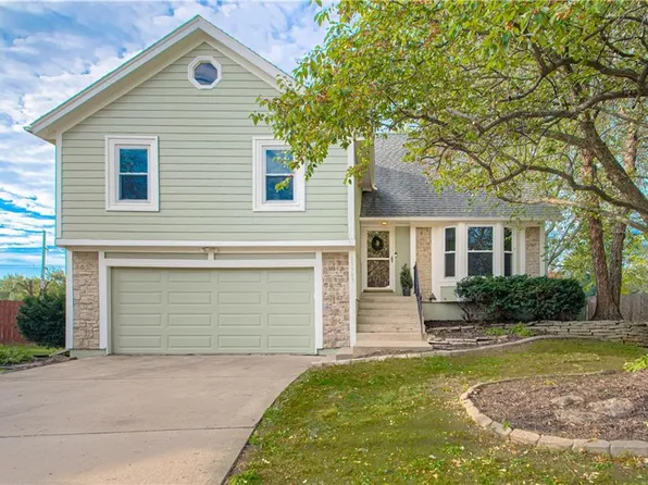 15705 W 126th Ter, Olathe, KS 66062