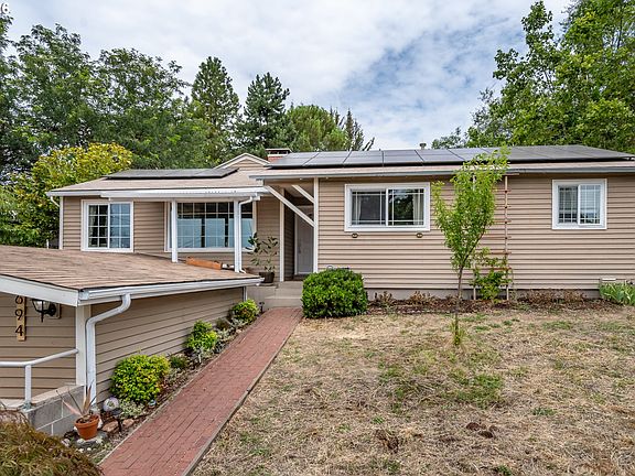 2nd image of 694 Knoll Ave