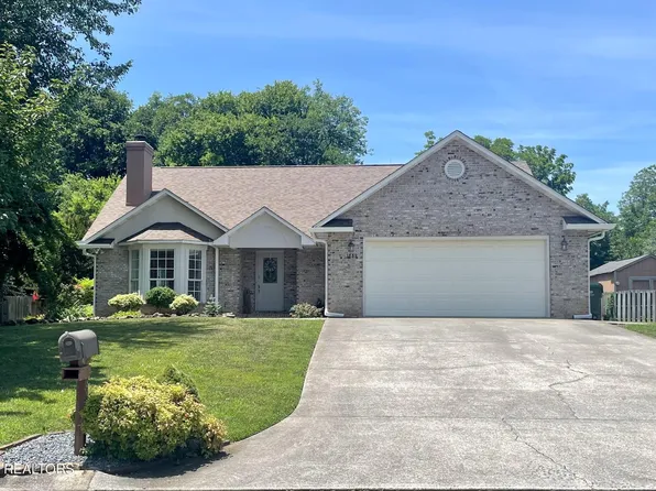 1889 Crest Rd, Maryville, TN 37804
