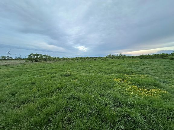3rd image of 209 County Road 310