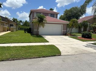 Silver Lakes At Pembroke, Pembroke Pines, FL 33029