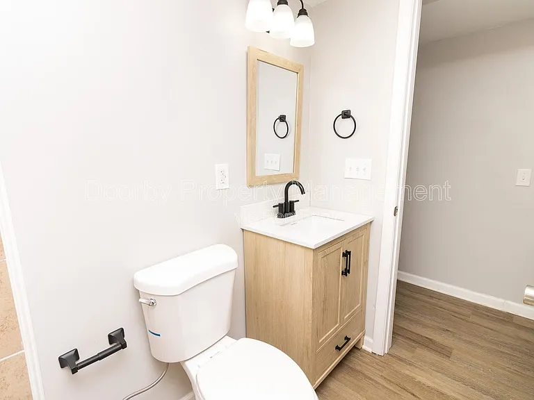 1714 Portland St #C — Photo 7