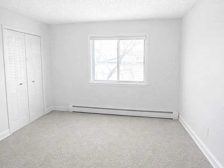 1004 7th St SE — Photo 26