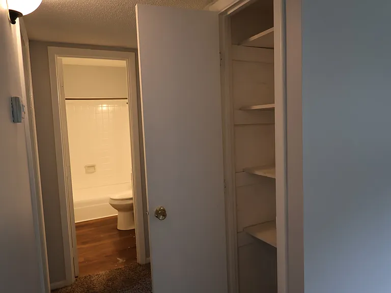 205 Long St #2 — Photo 21