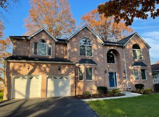 429 Holly Ave, Paramus, NJ 07652