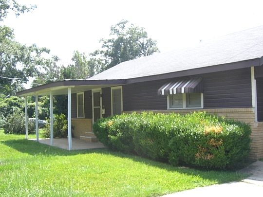 4th image of 1021 Van Buren St