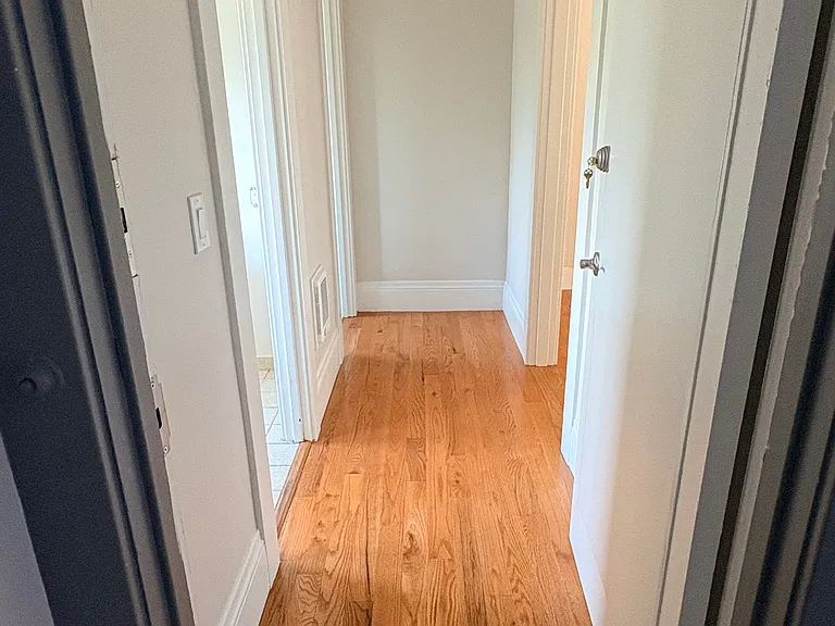 2325 McKinley Ave #15 — Photo 3
